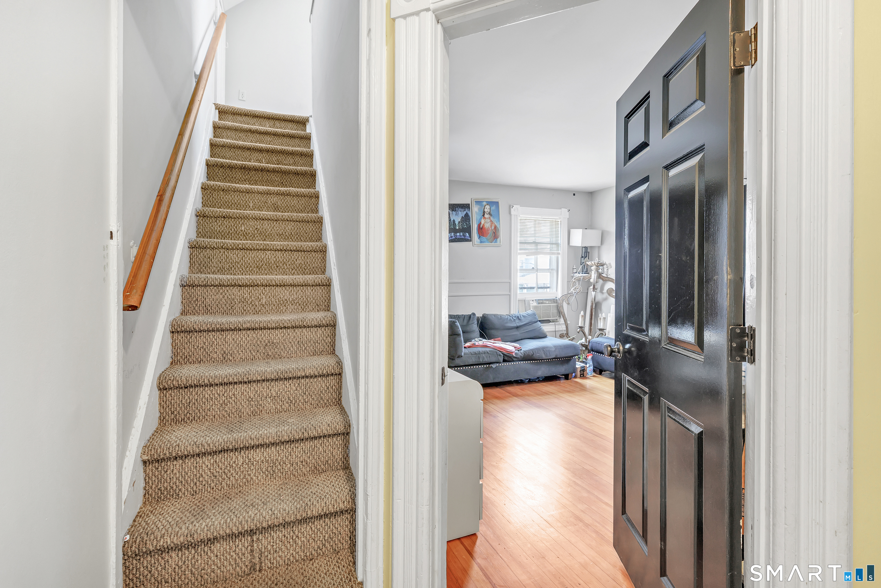 9 Quintard Avenue