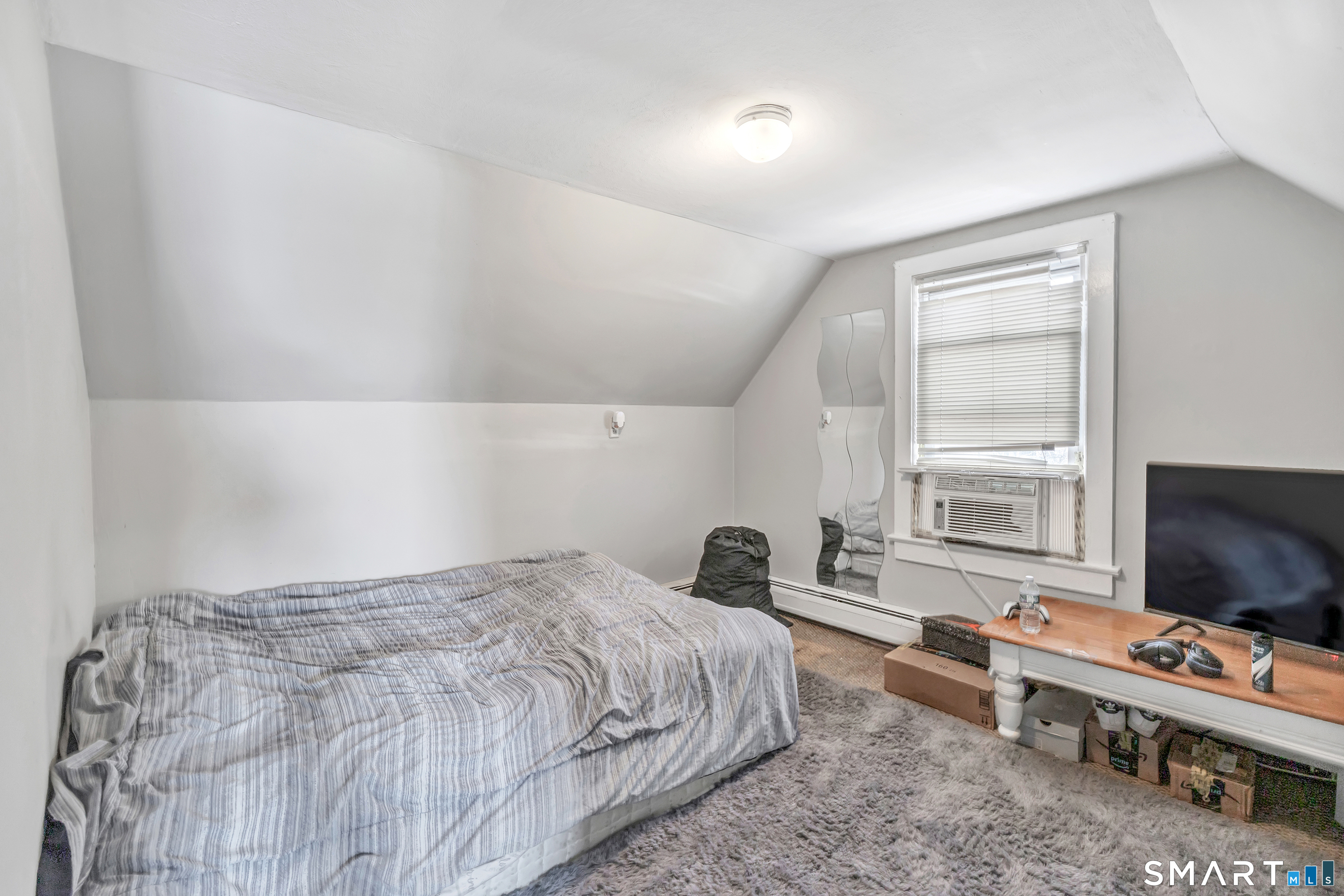 9 Quintard Avenue