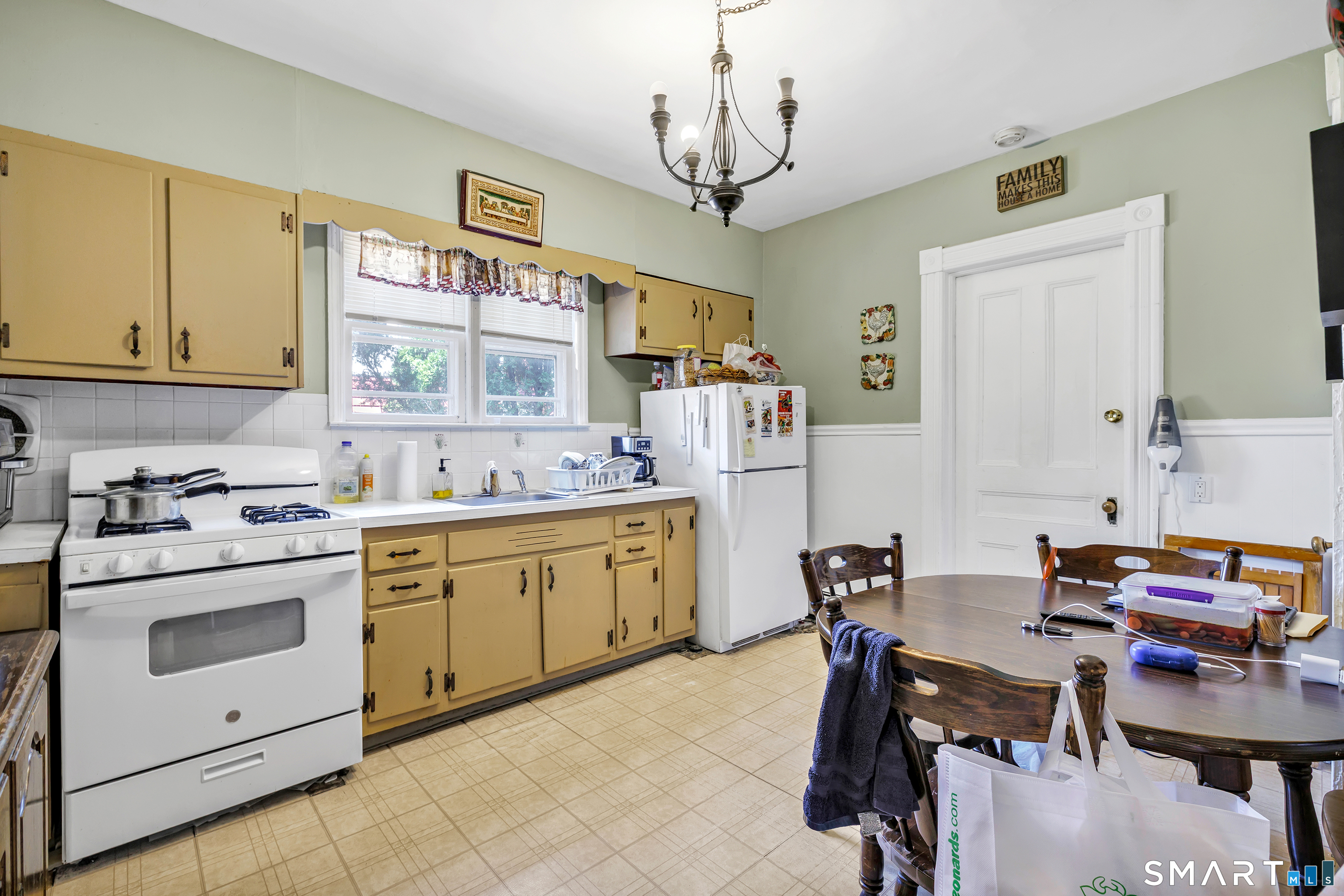 9 Quintard Avenue