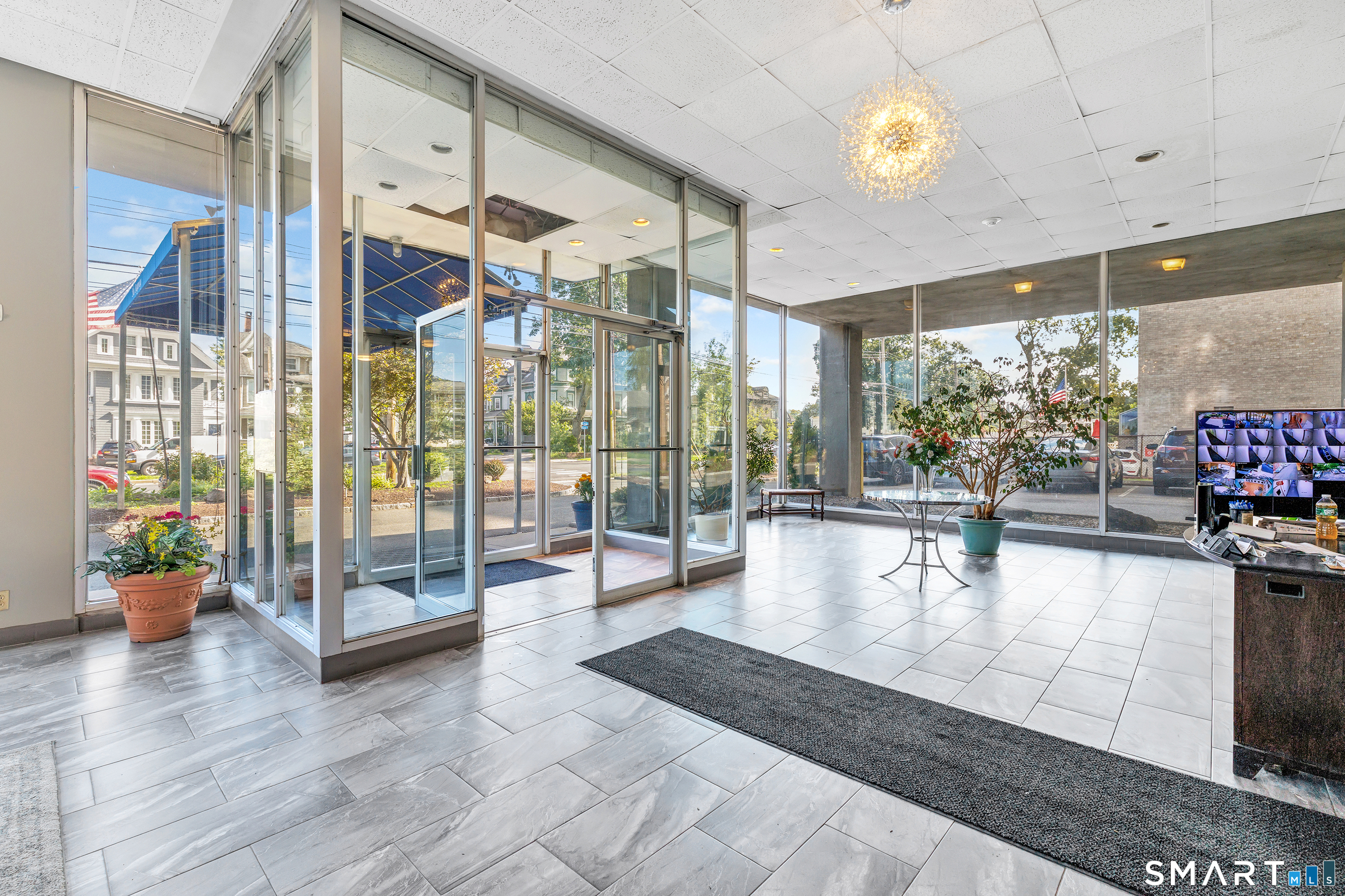 2370 North Avenue Unit: 8D