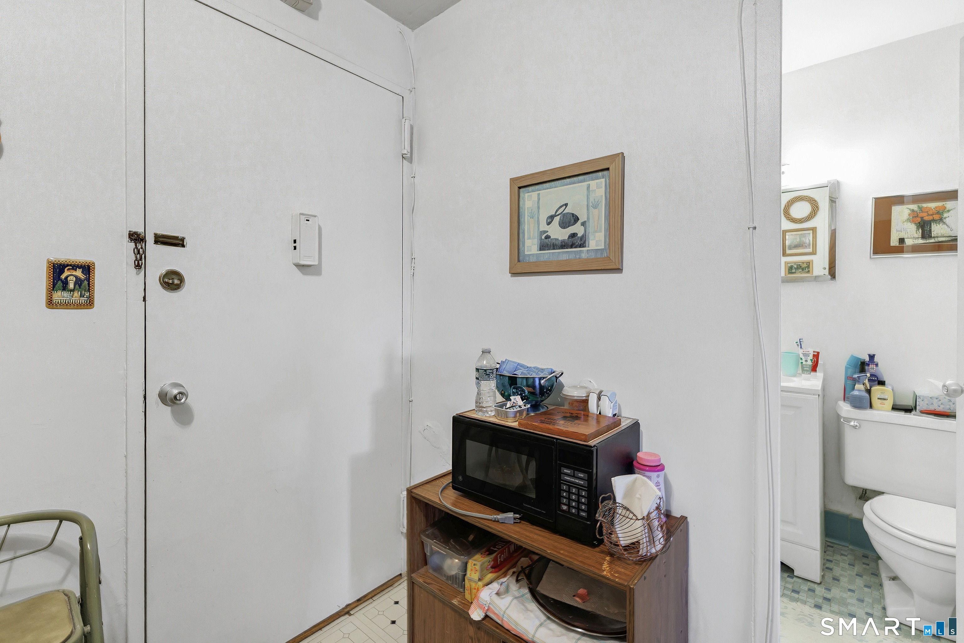 2370 North Avenue Unit: 8D