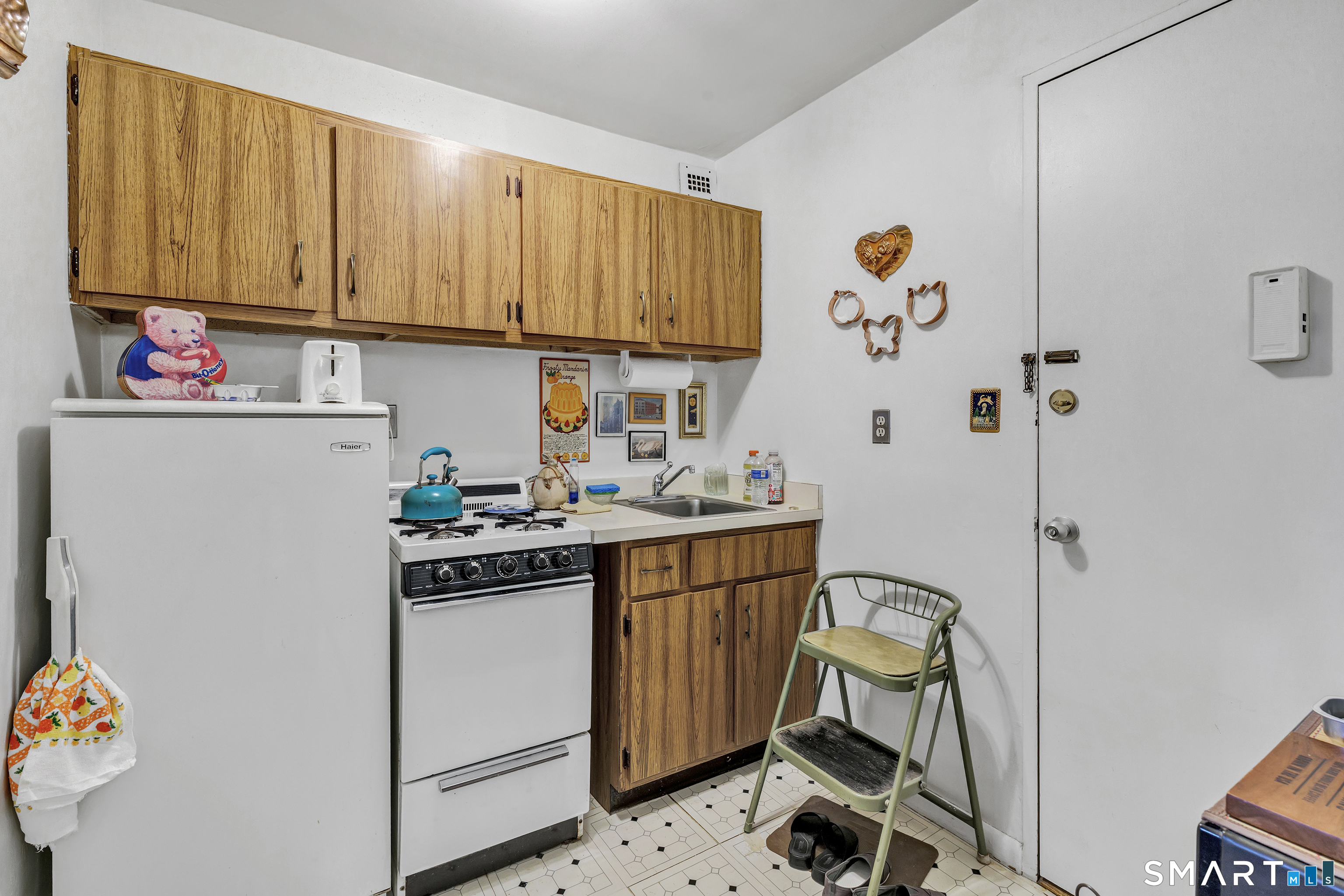 2370 North Avenue Unit: 8D