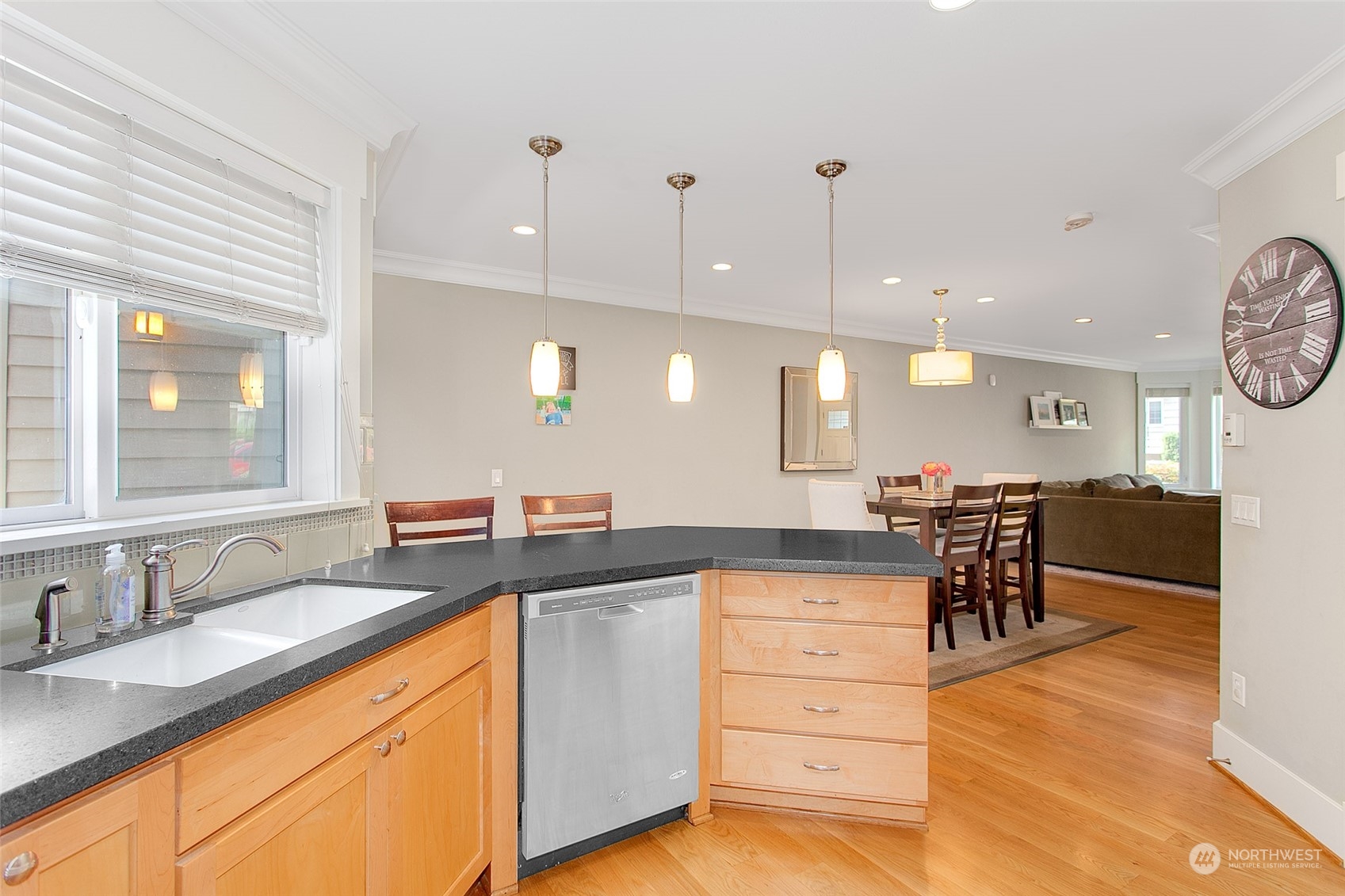 1106 Taylor Avenue N