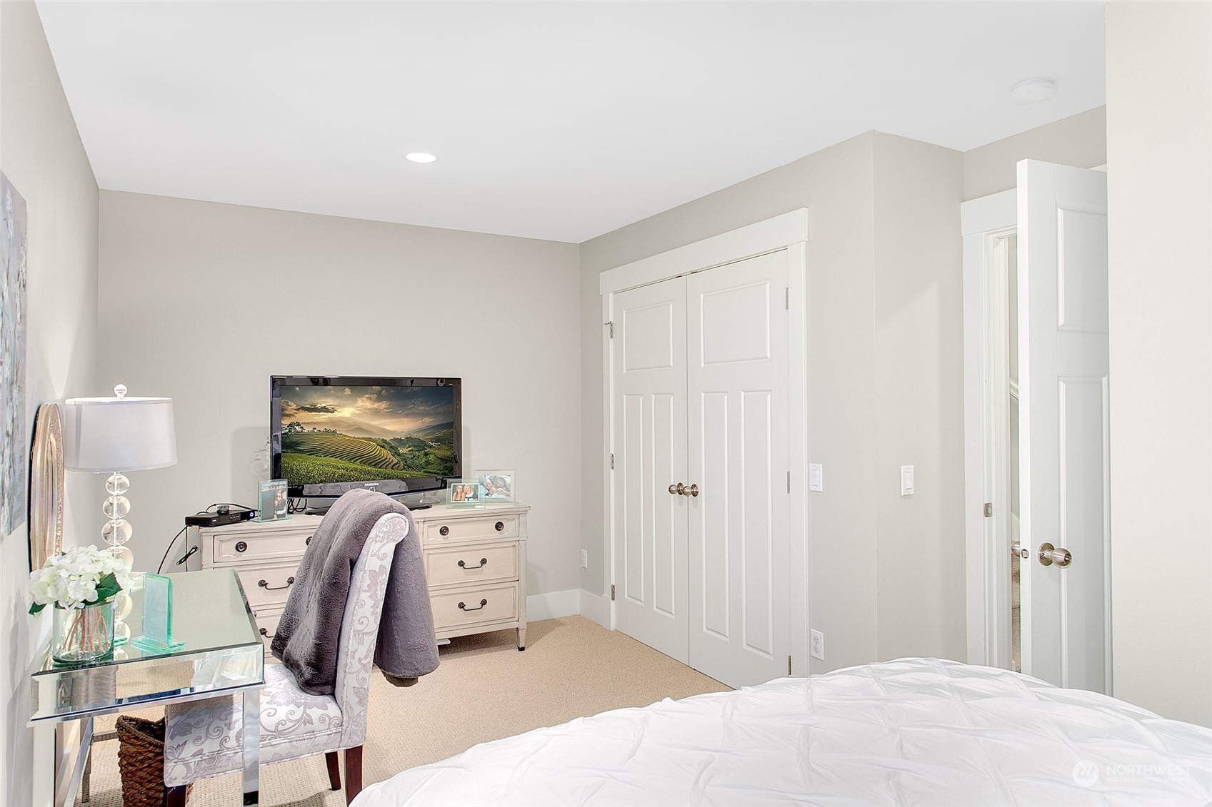 1106 Taylor Avenue N