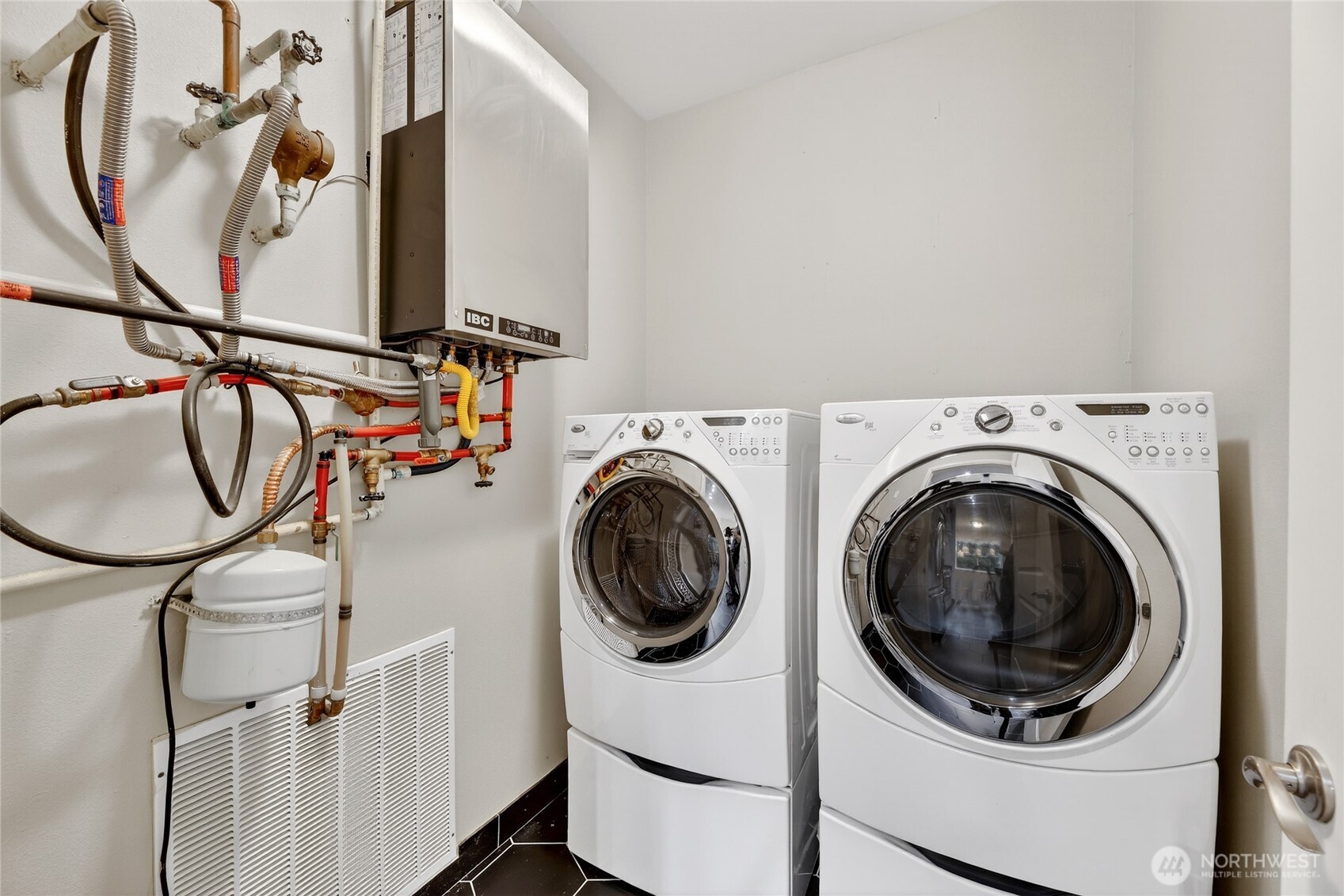 503 225th Lane NE Unit: F101