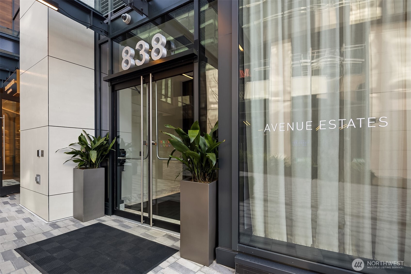 838 Avenue Square NE Unit: 1701