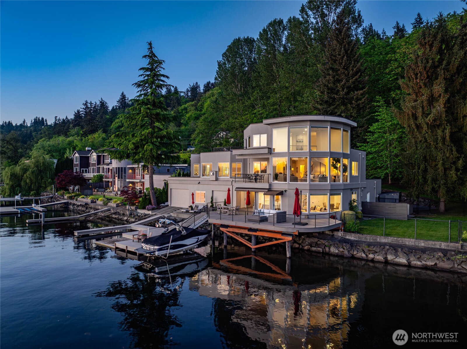2007 E Lake Sammamish Parkway NE