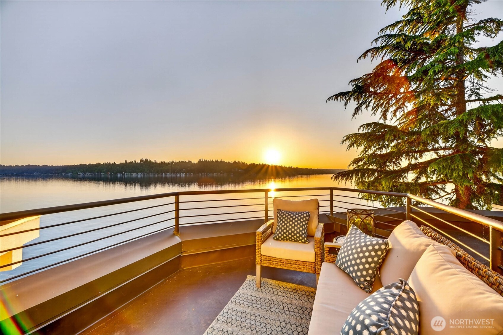2007 E Lake Sammamish Parkway NE