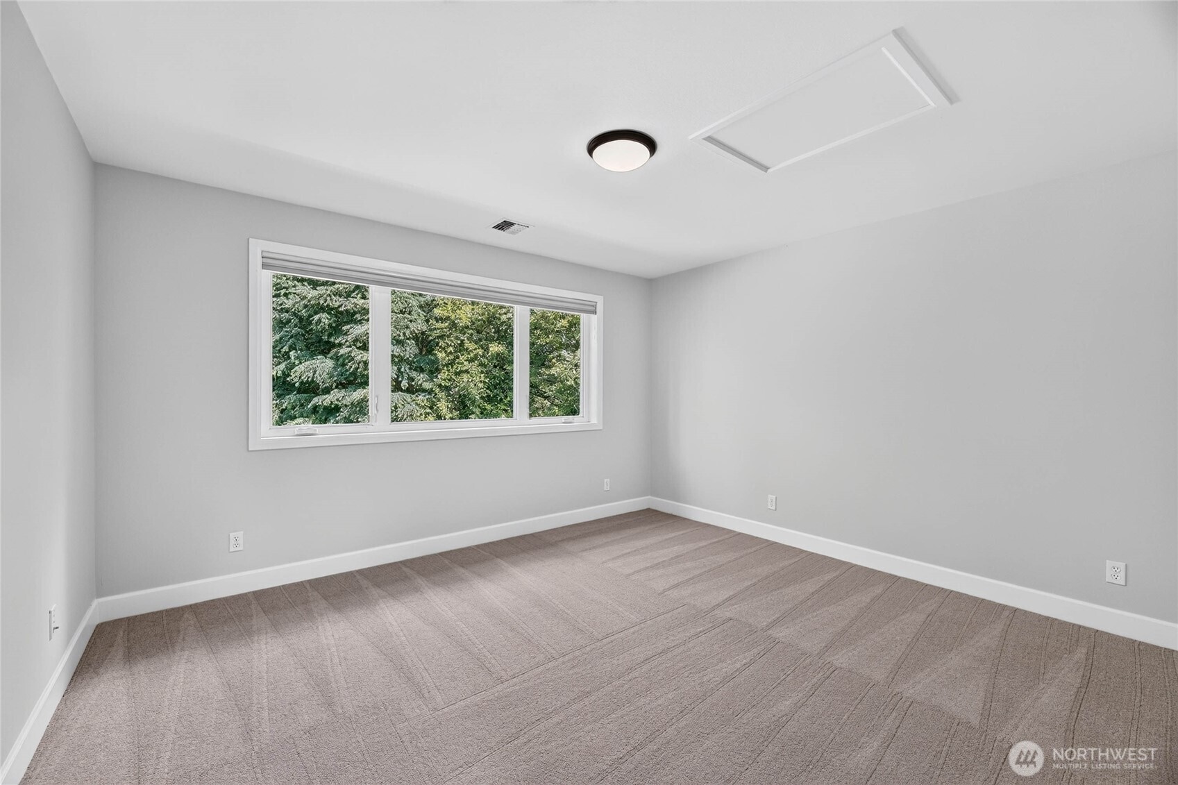 25720 NE 4th Place