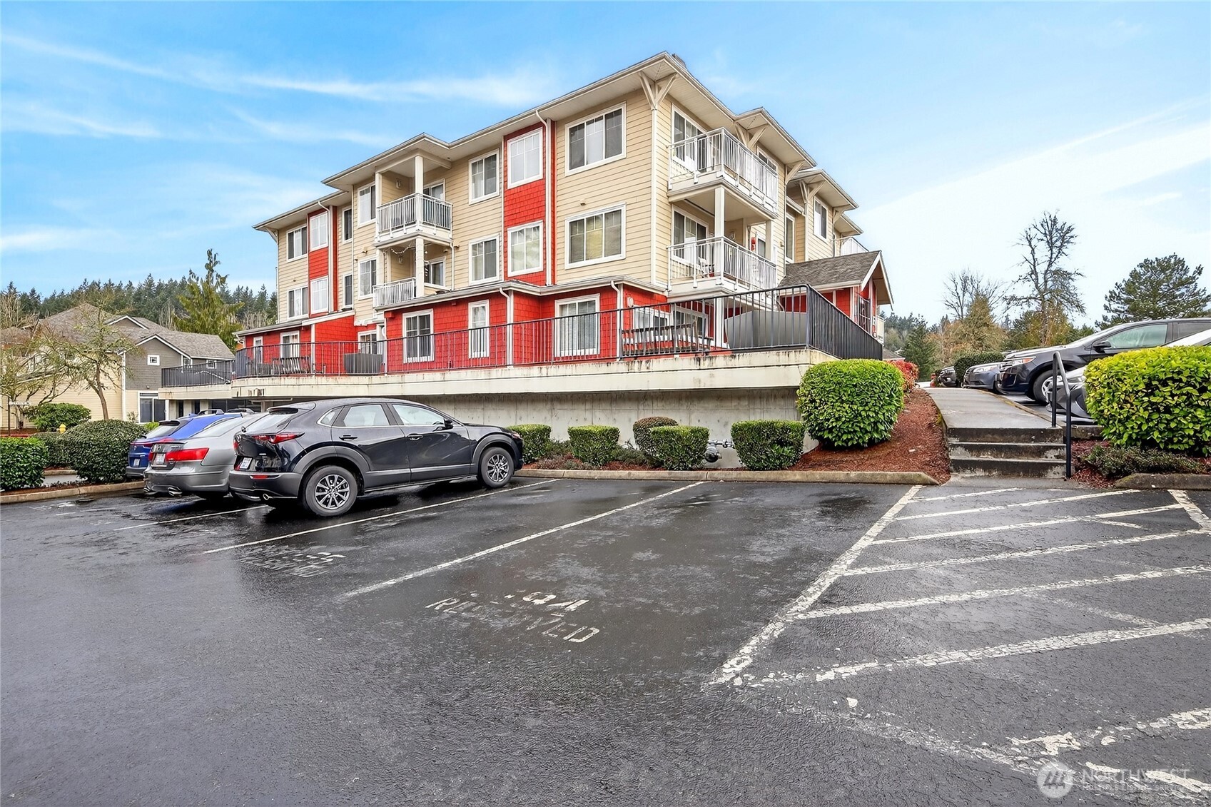 503 225th Lane NE Unit: F101