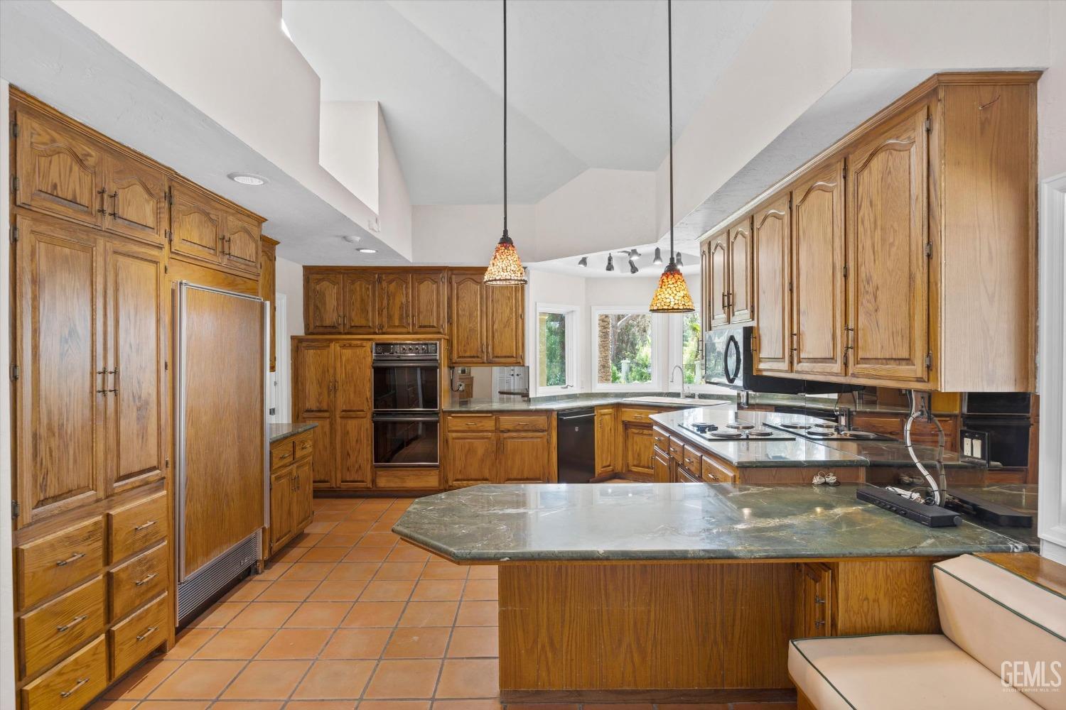 15301 Vista Grande Drive
