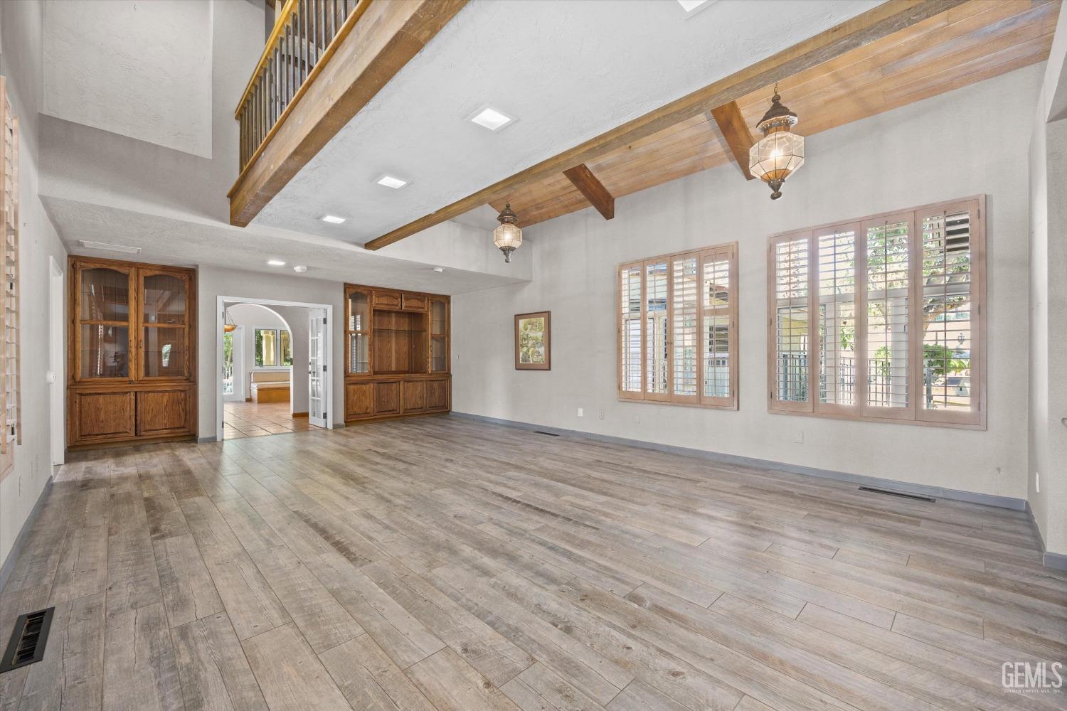 15301 Vista Grande Drive