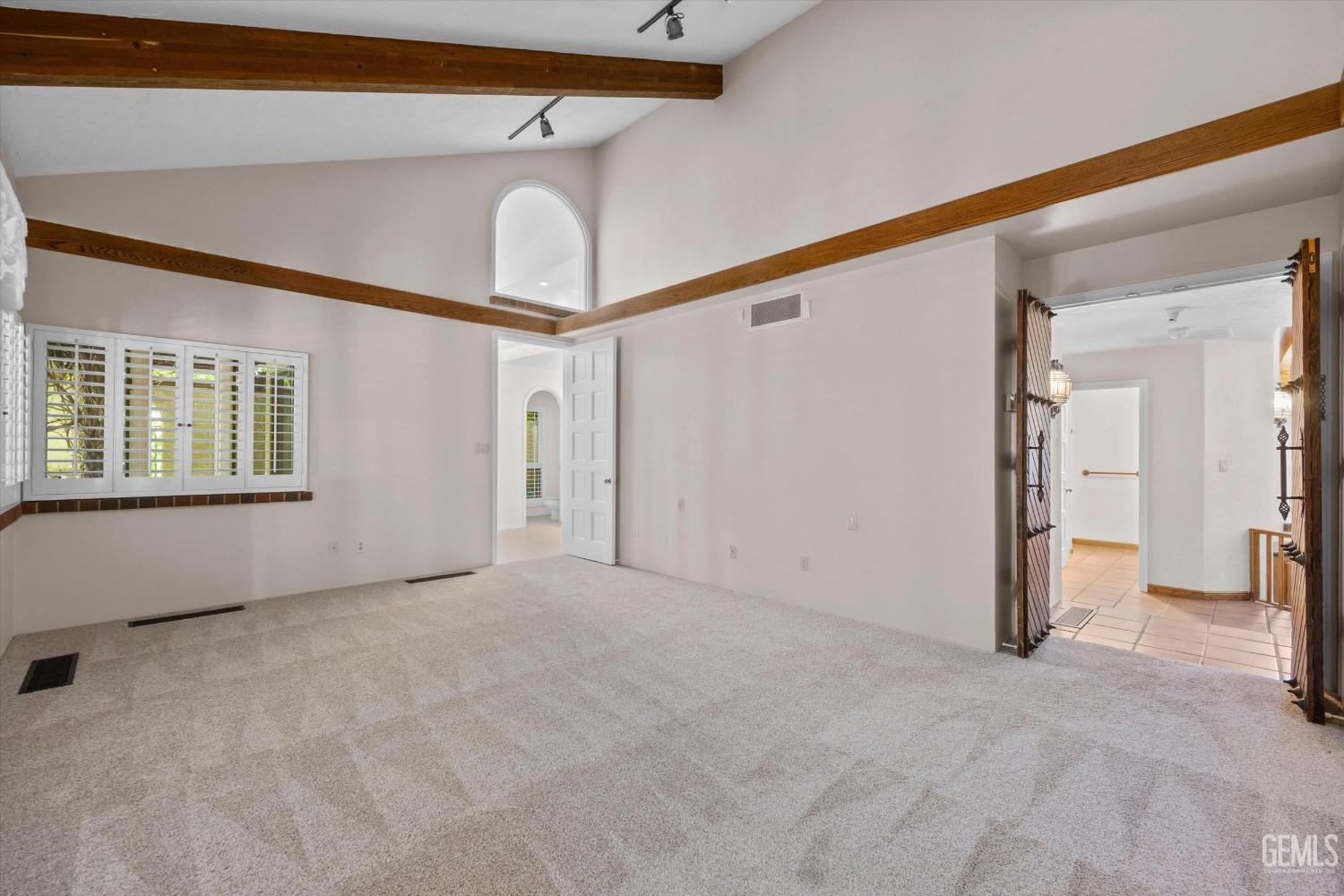 15301 Vista Grande Drive