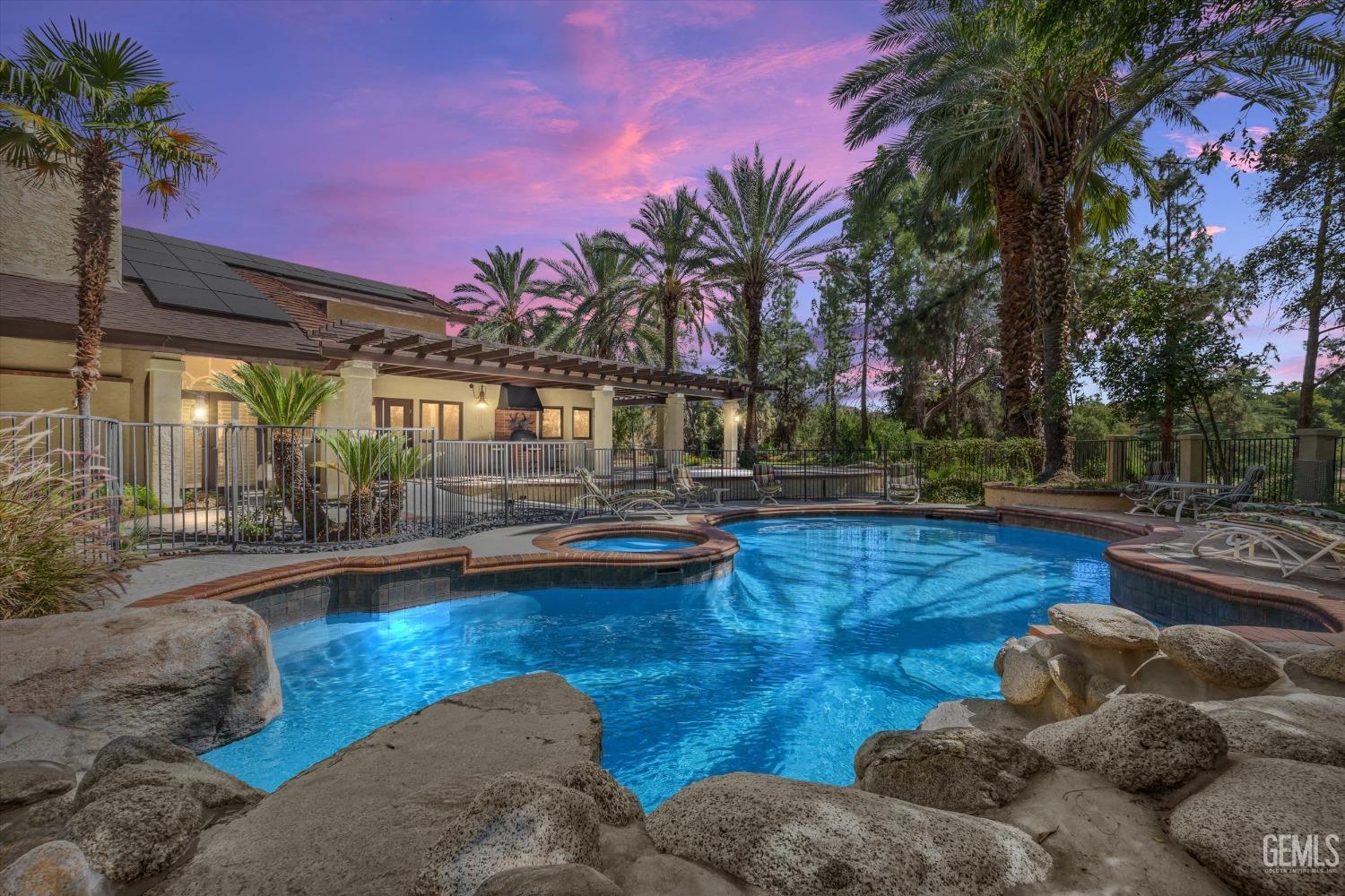 15301 Vista Grande Drive
