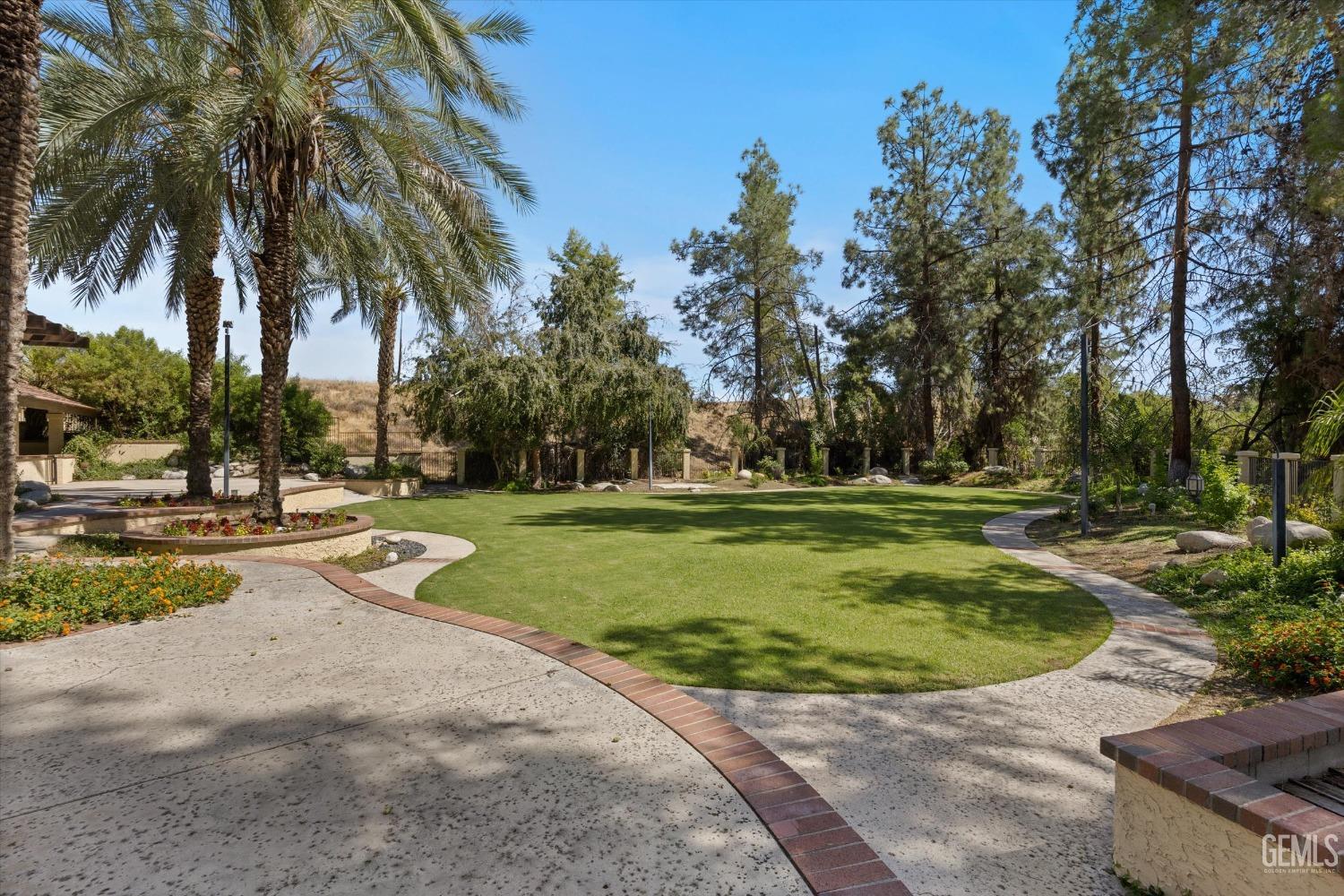 15301 Vista Grande Drive