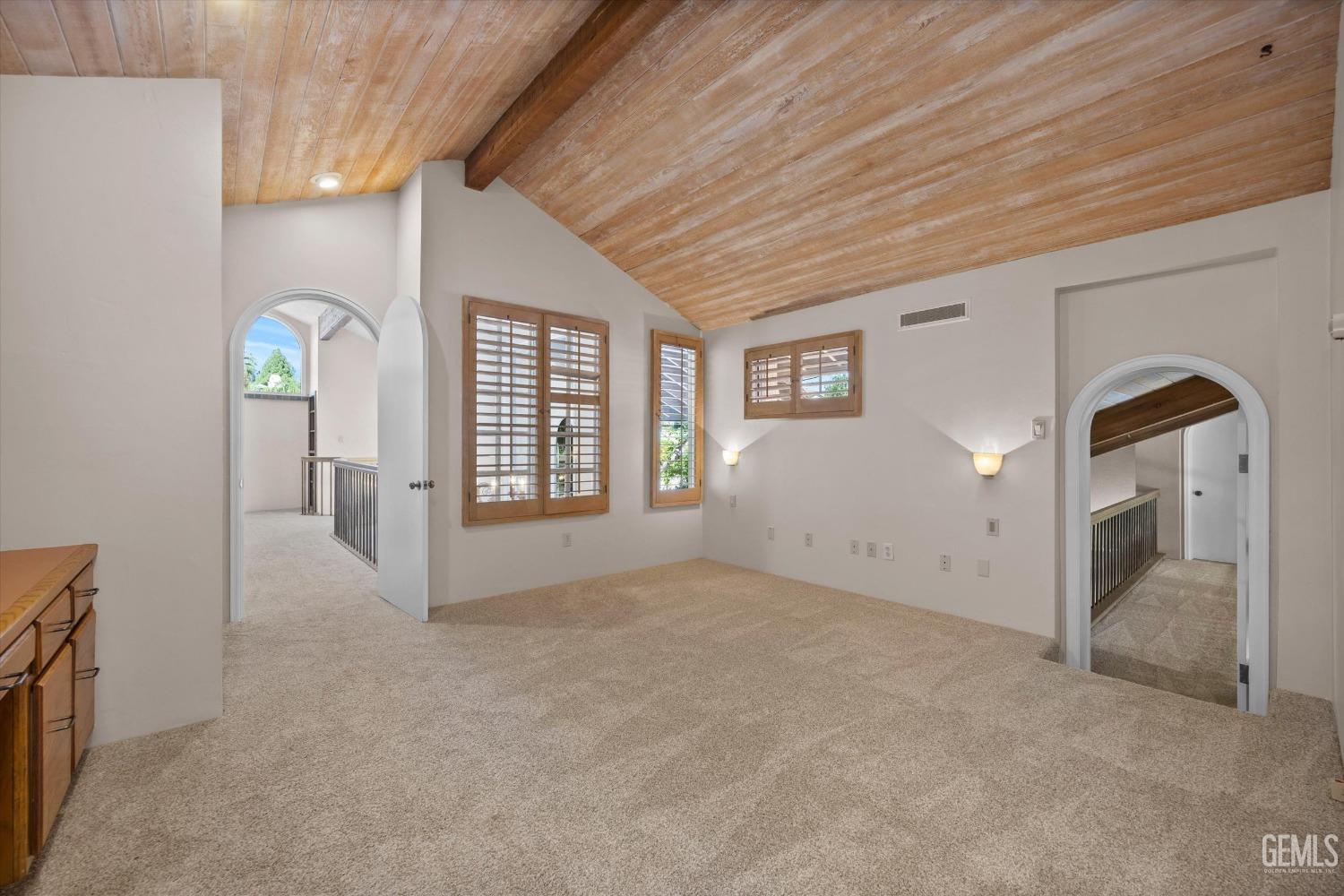 15301 Vista Grande Drive