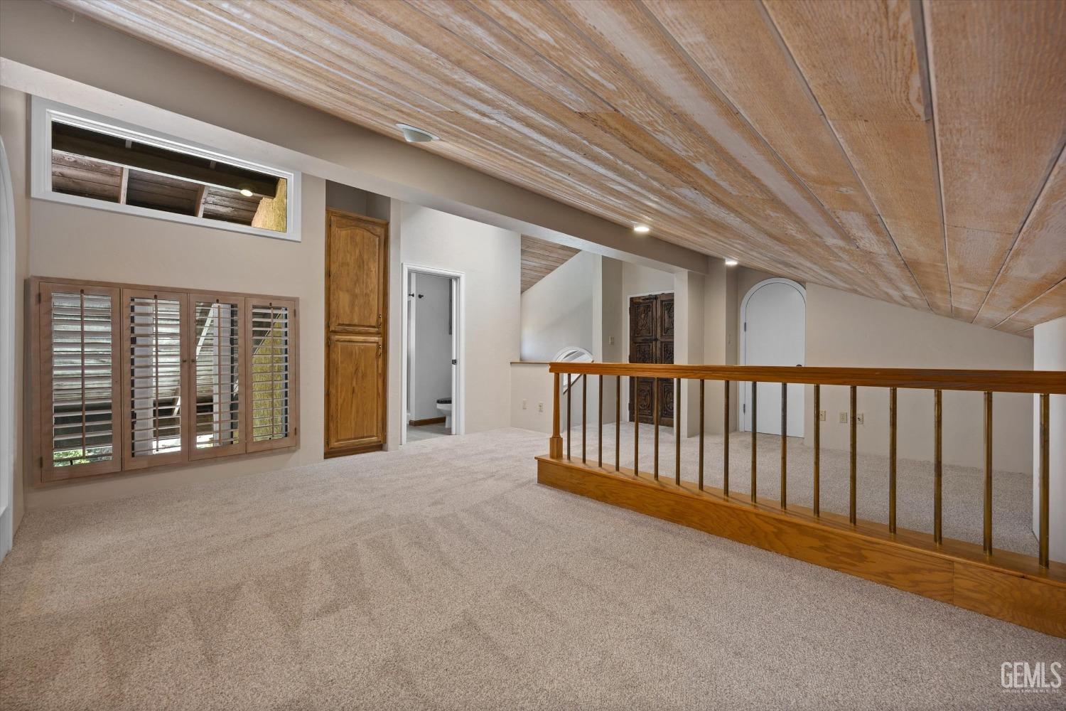 15301 Vista Grande Drive