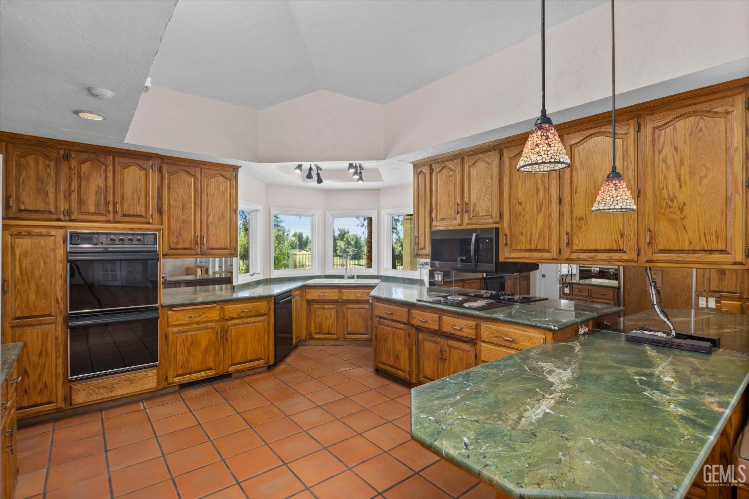 15301 Vista Grande Drive