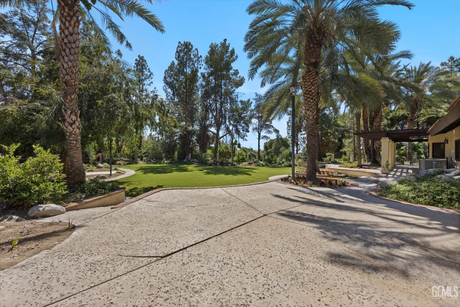 15301 Vista Grande Drive