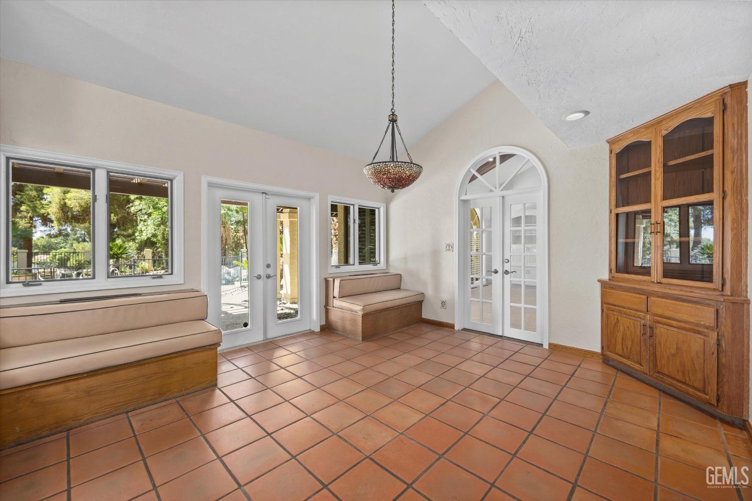 15301 Vista Grande Drive