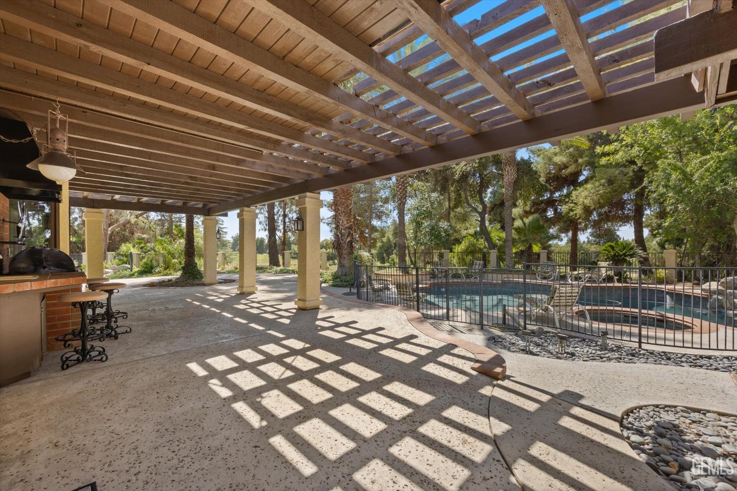 15301 Vista Grande Drive