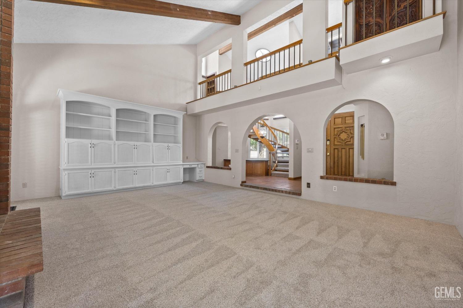 15301 Vista Grande Drive