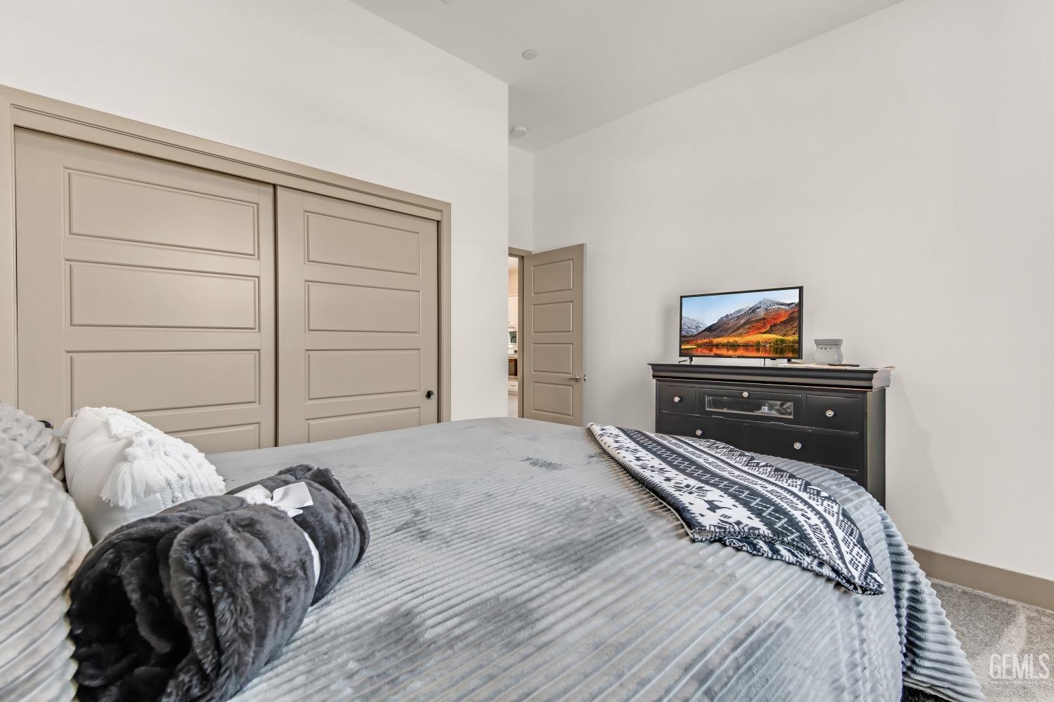 9429 Parkwood Manor Drive