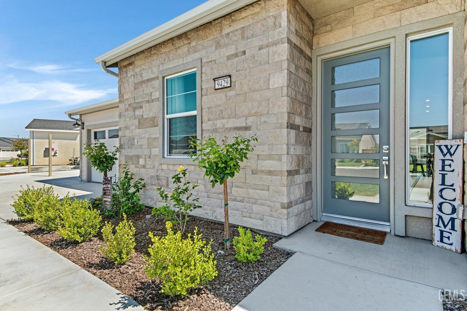 9429 Parkwood Manor Drive
