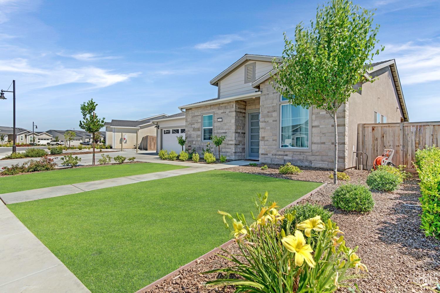 9429 Parkwood Manor Drive