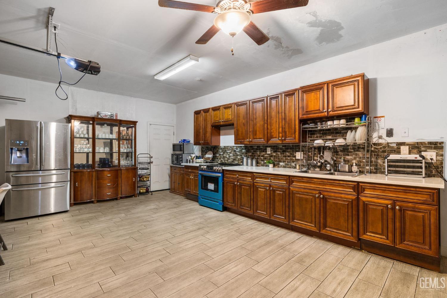 9803 Pocohontas Lane
