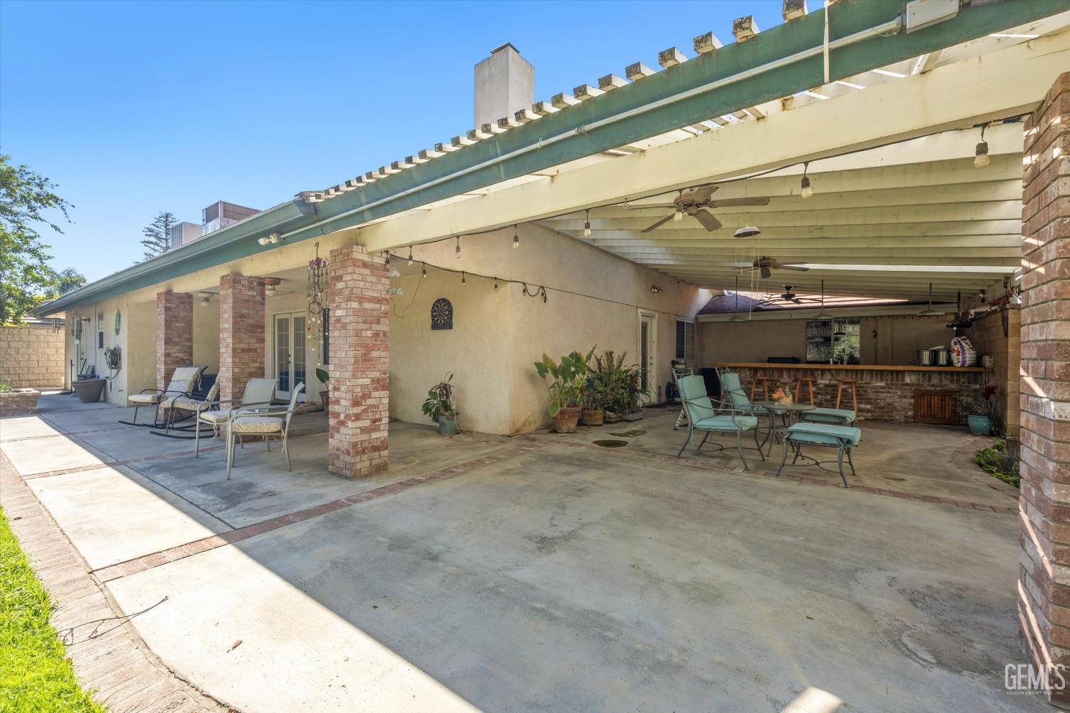 1124 Stub Oak Avenue