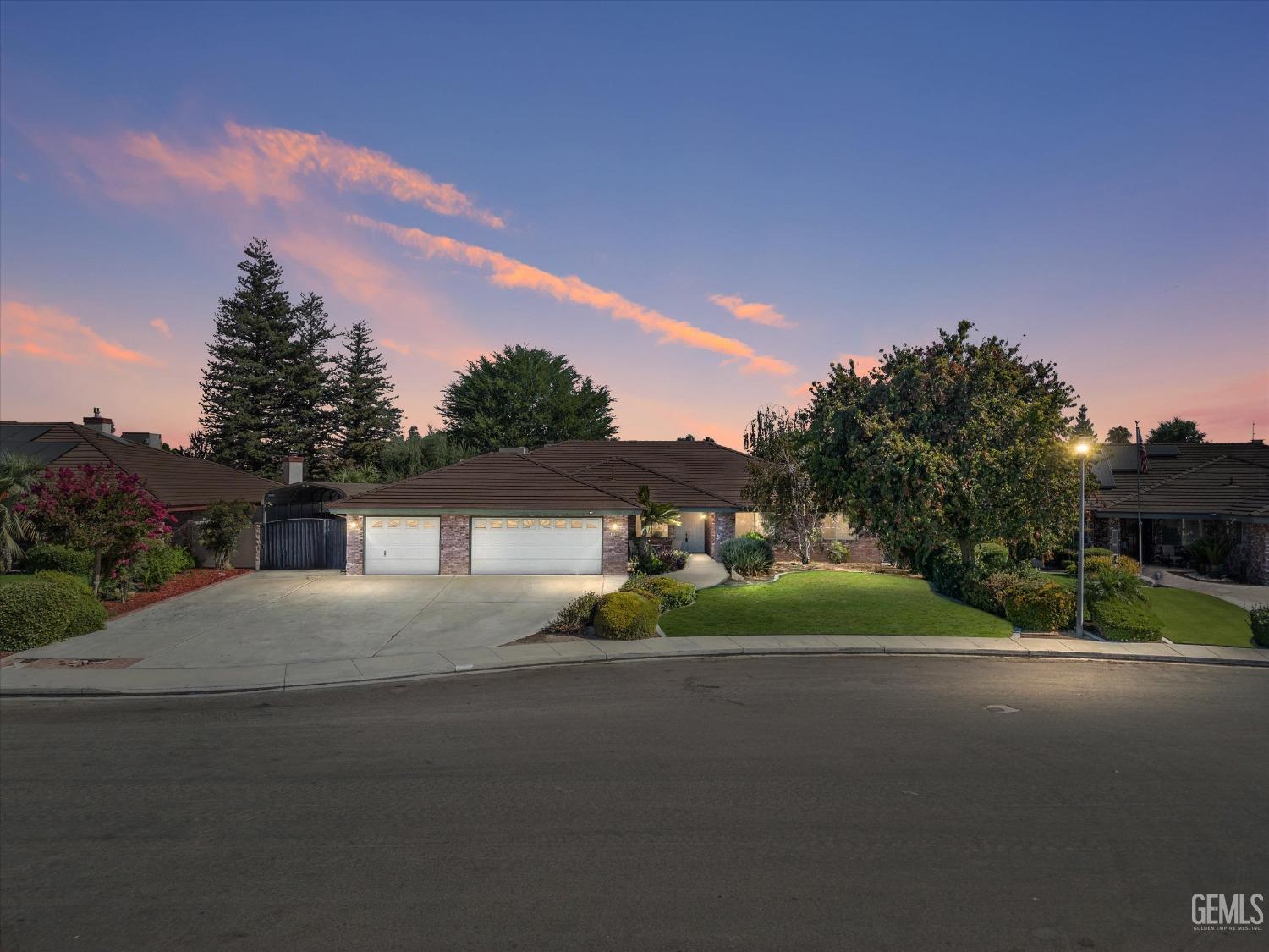 1124 Stub Oak Avenue