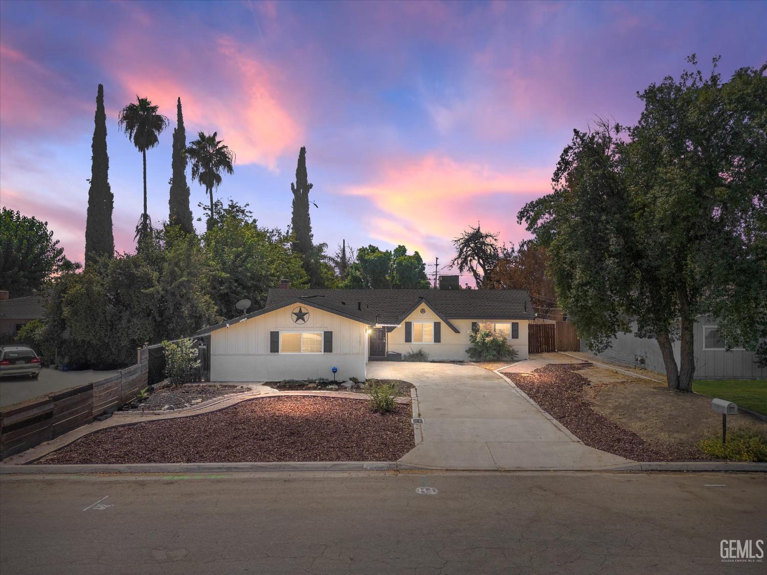 10209 Enger Street