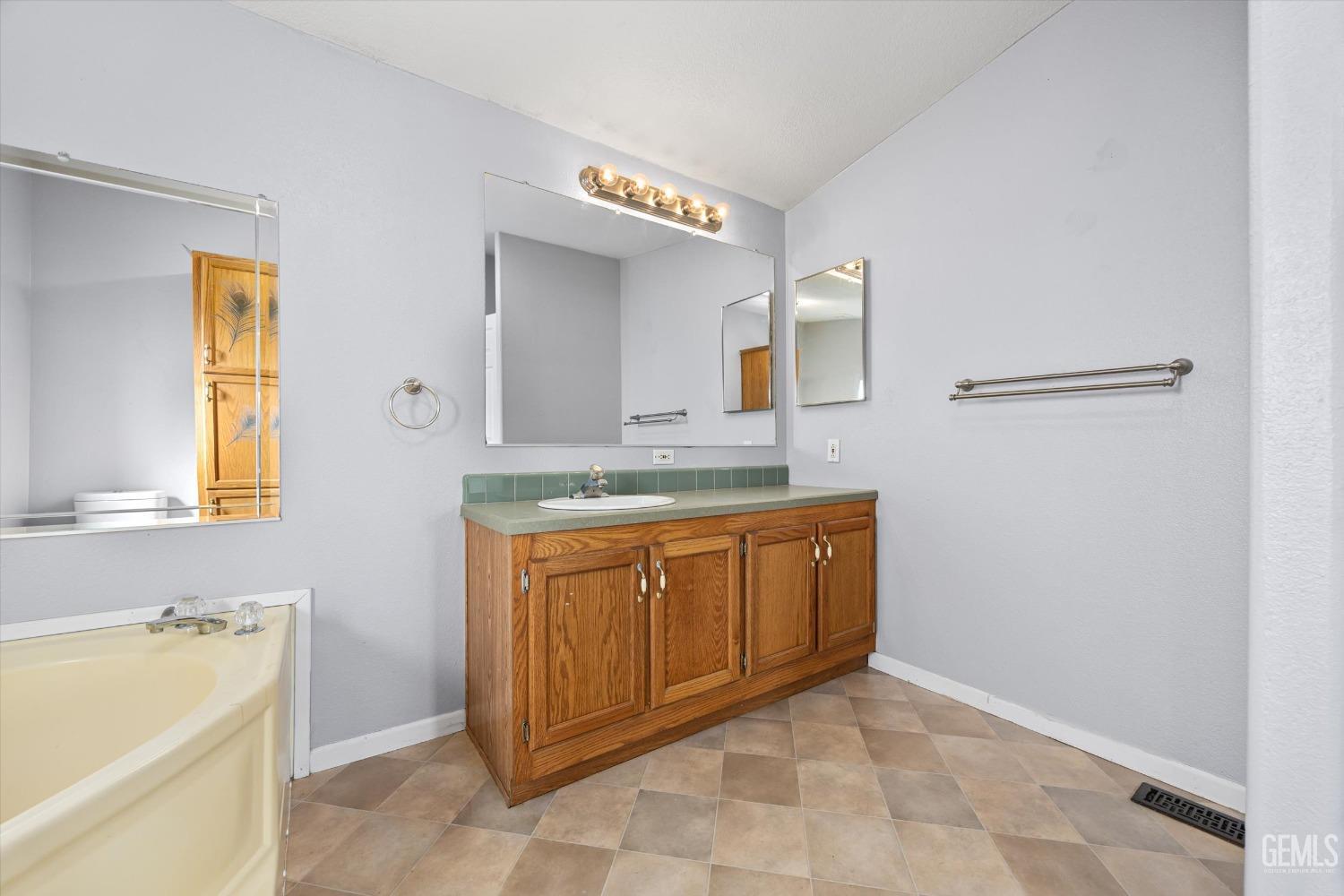 4758 Cannon Street