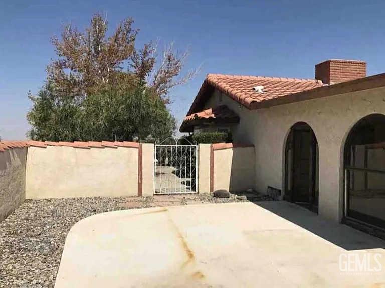 829 Philippine Street