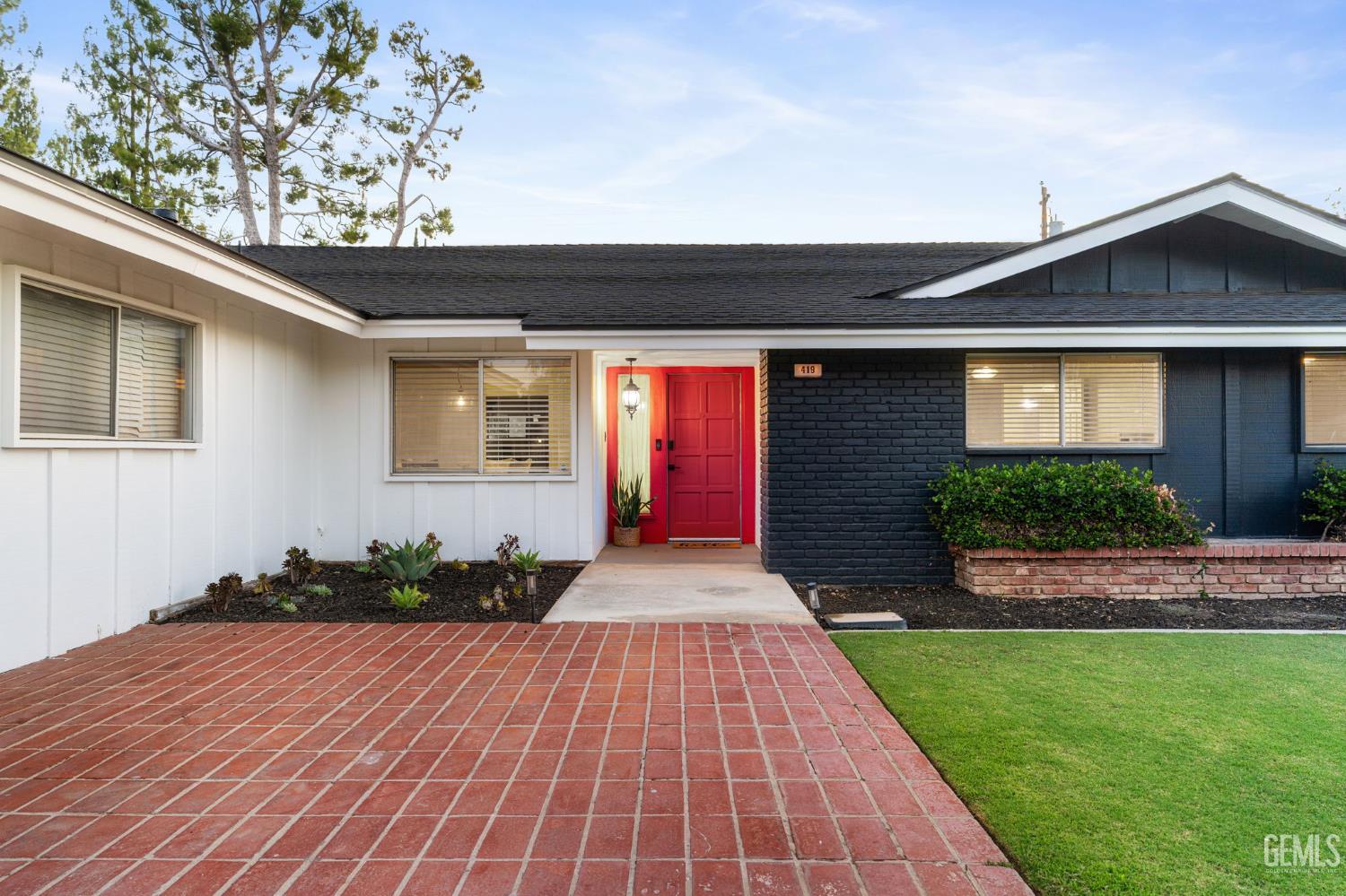 419 Starmount Lane