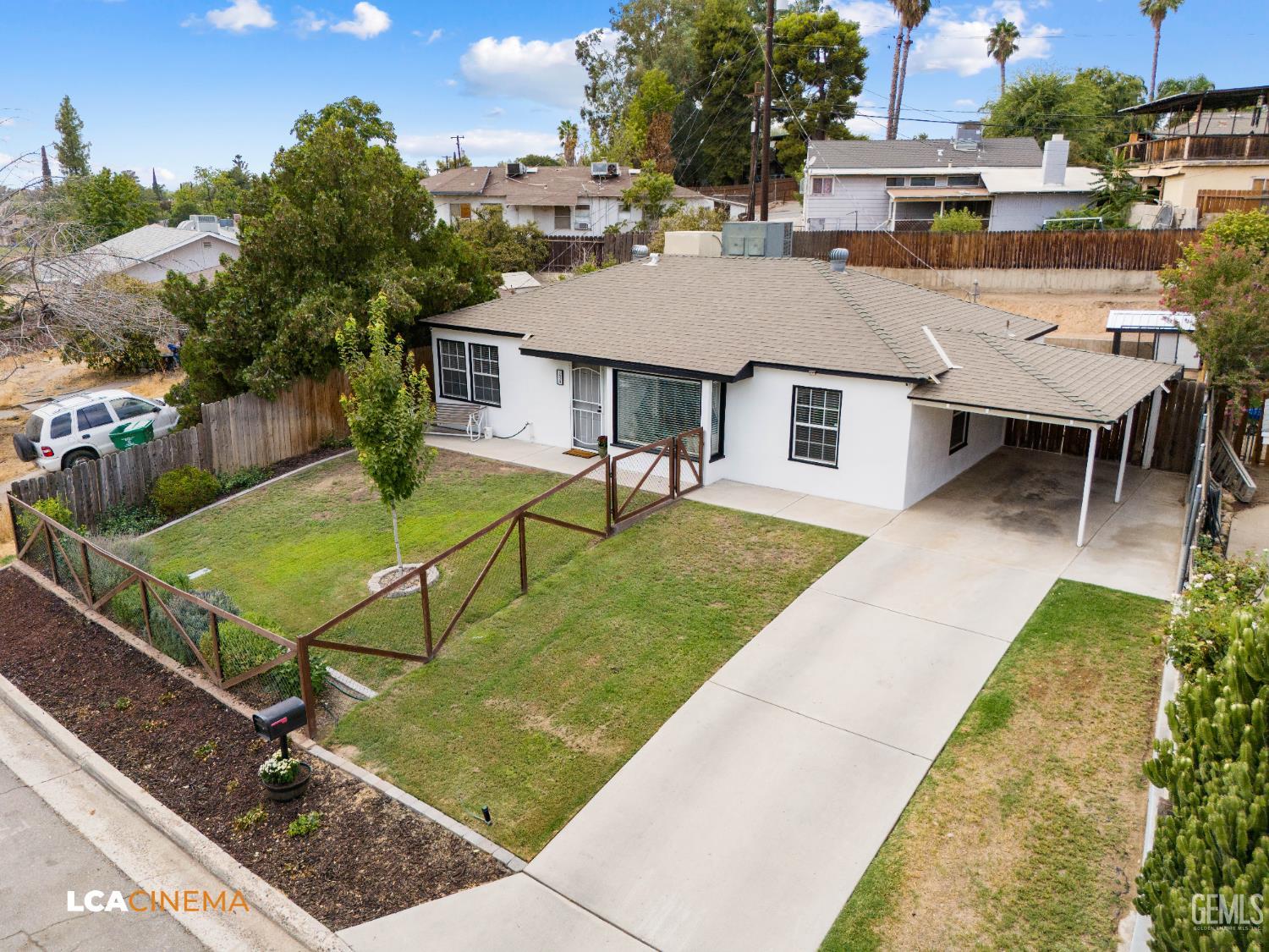 2828 Hawthorne Avenue
