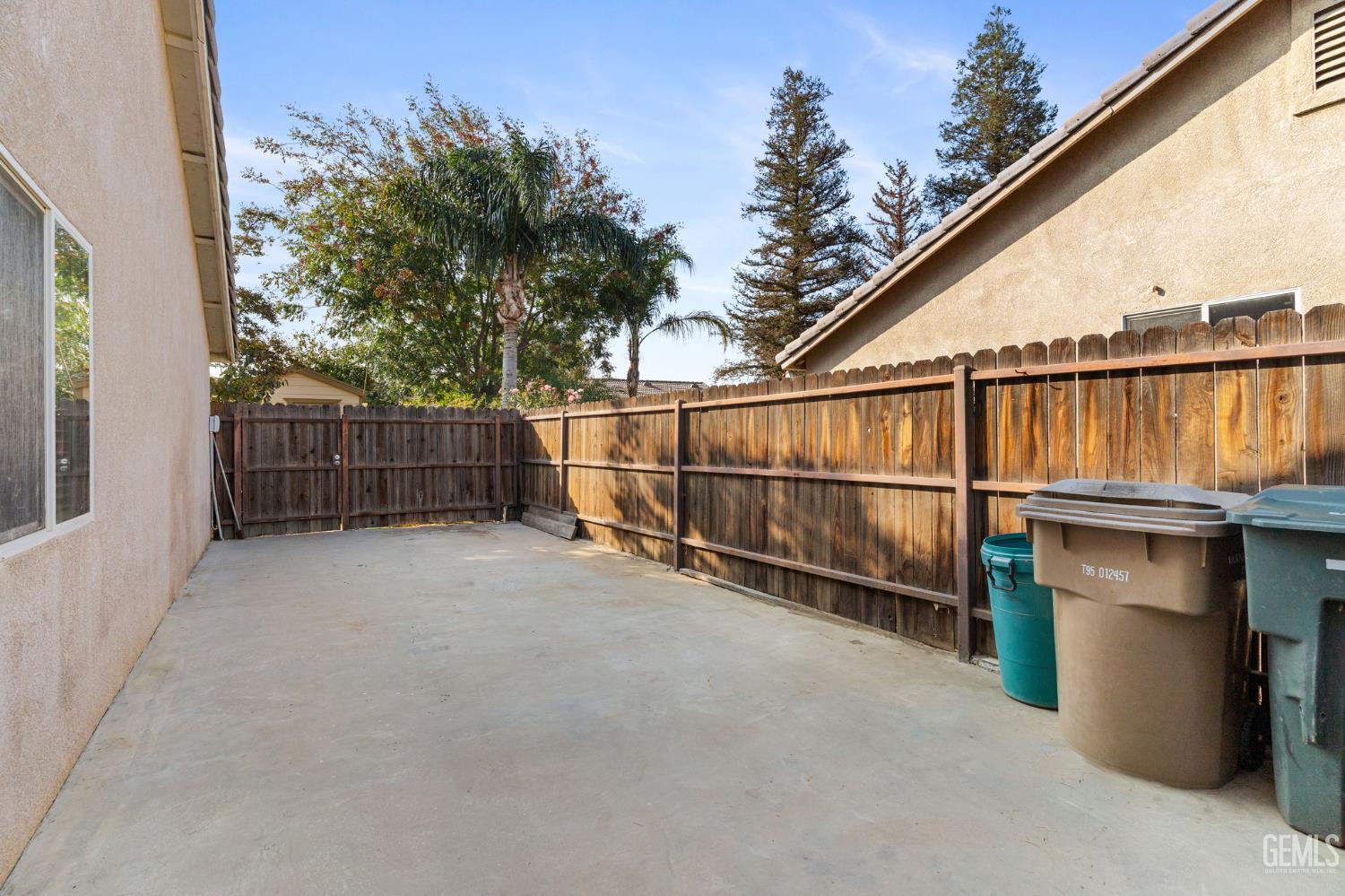 10113 Thistledown Lane