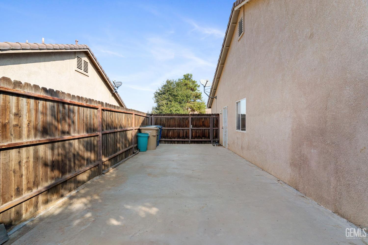 10113 Thistledown Lane