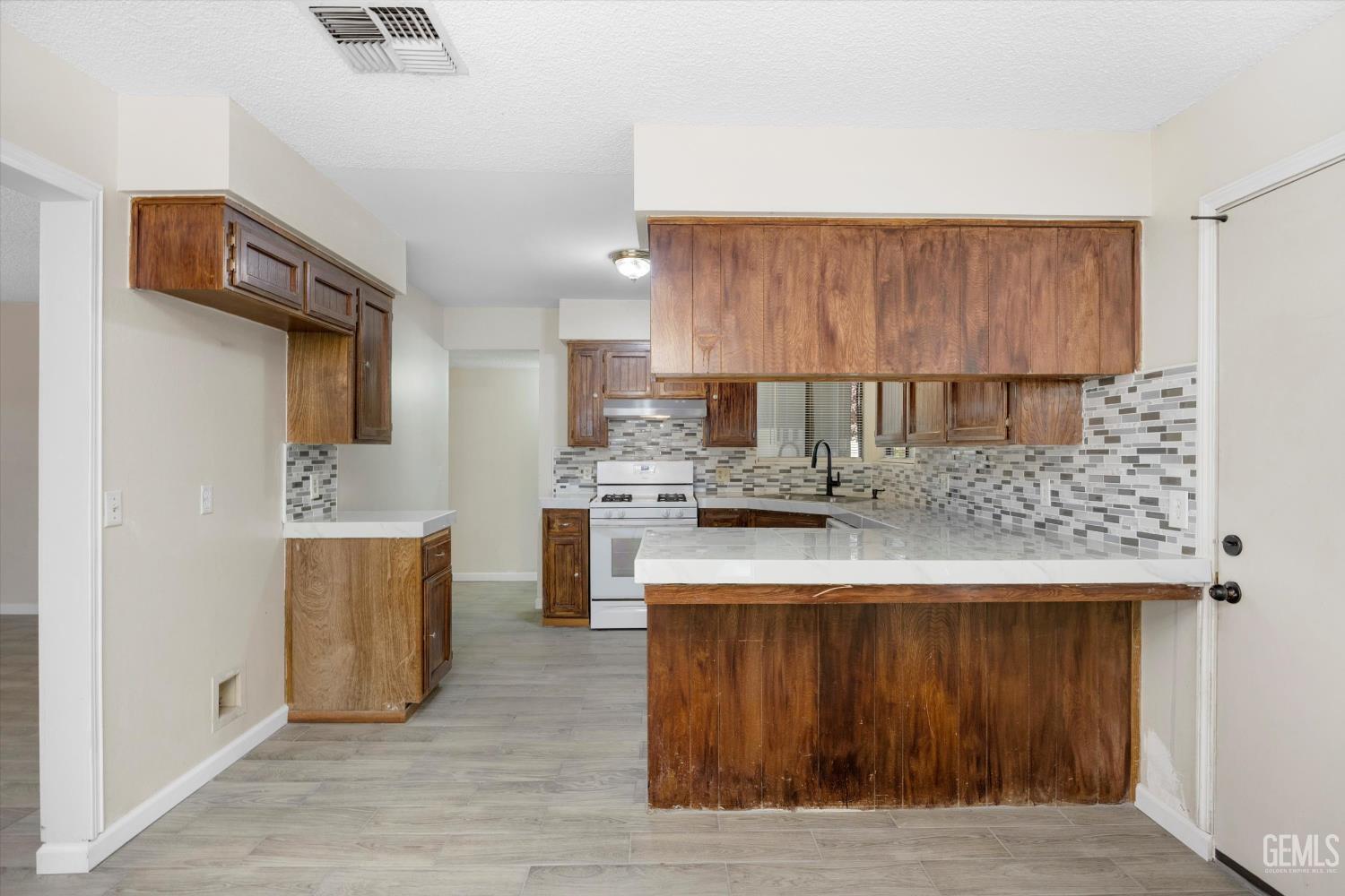 2005 Springfield Avenue