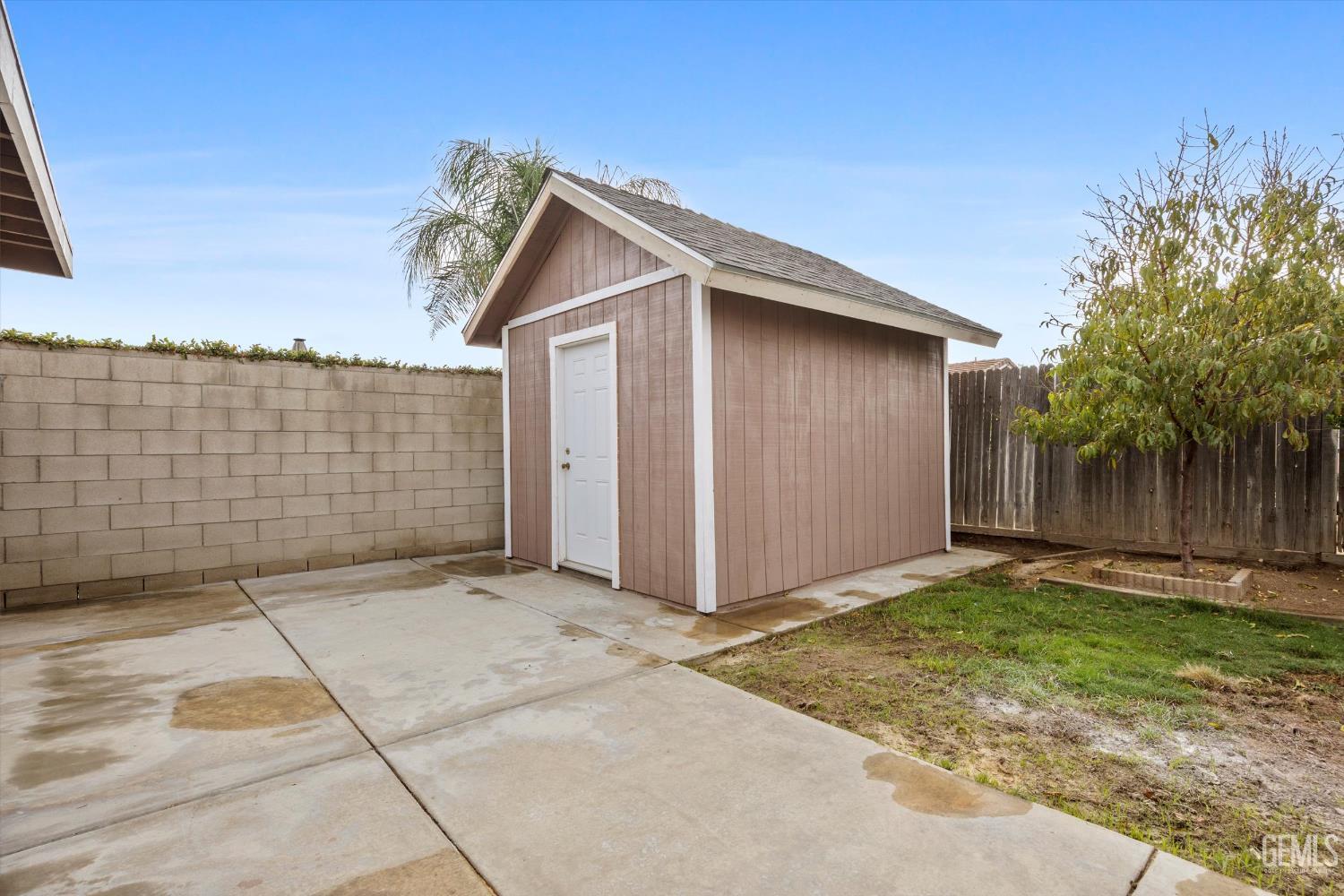 2005 Springfield Avenue