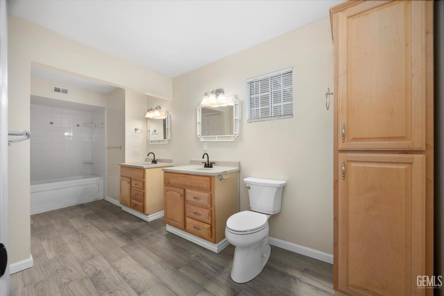 2005 Springfield Avenue