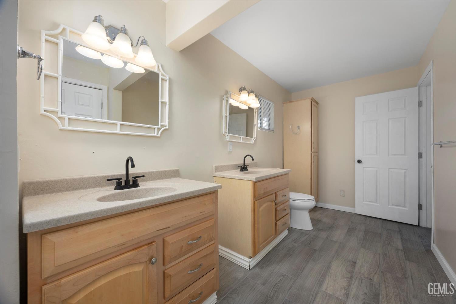 2005 Springfield Avenue