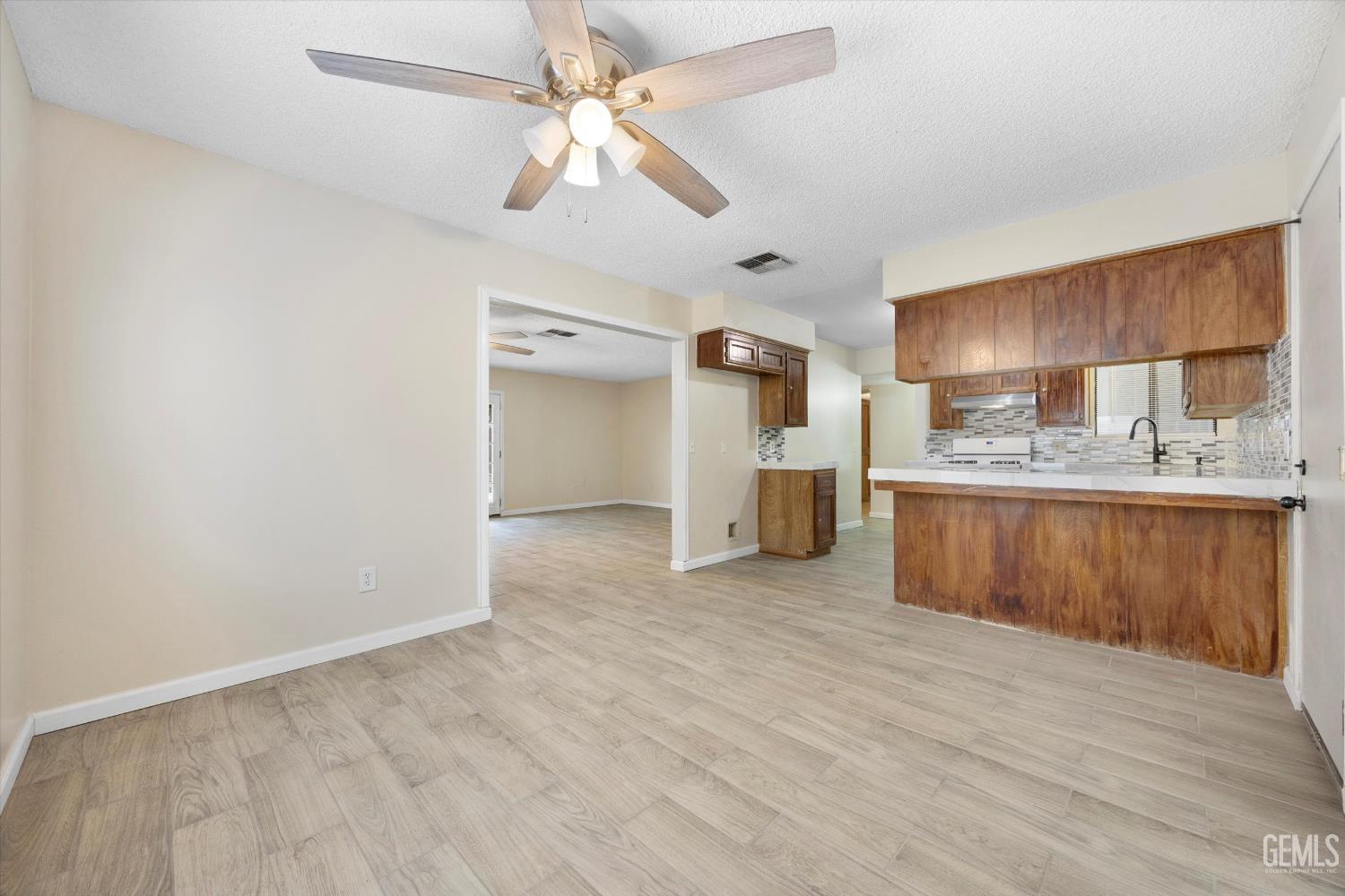 2005 Springfield Avenue