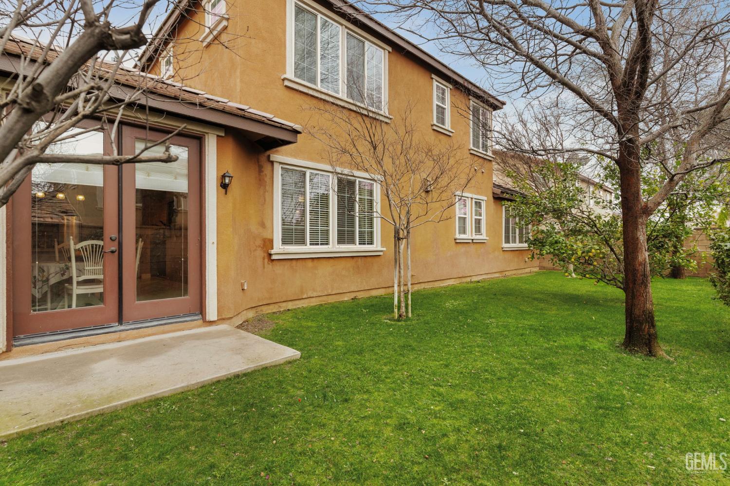 5206 Village Green Lane