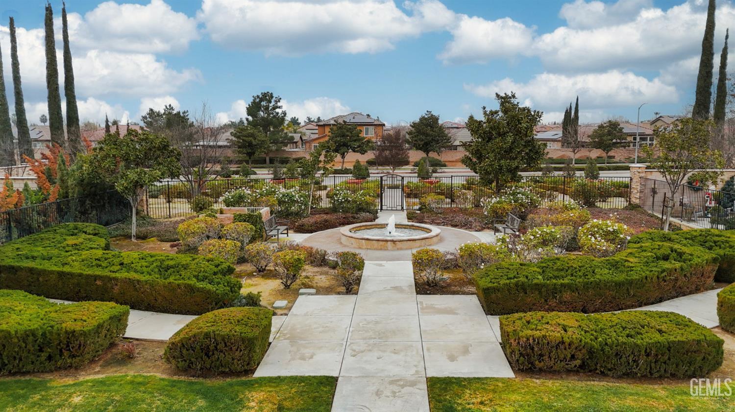 5206 Village Green Lane