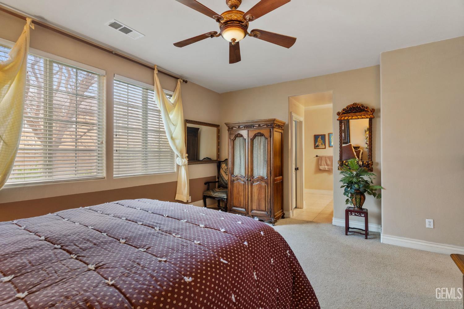 5206 Village Green Lane