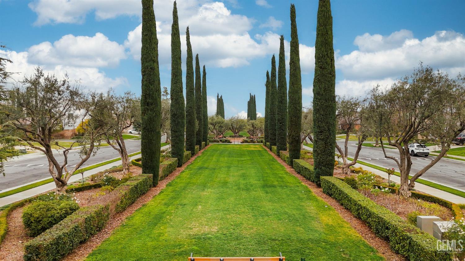 5206 Village Green Lane