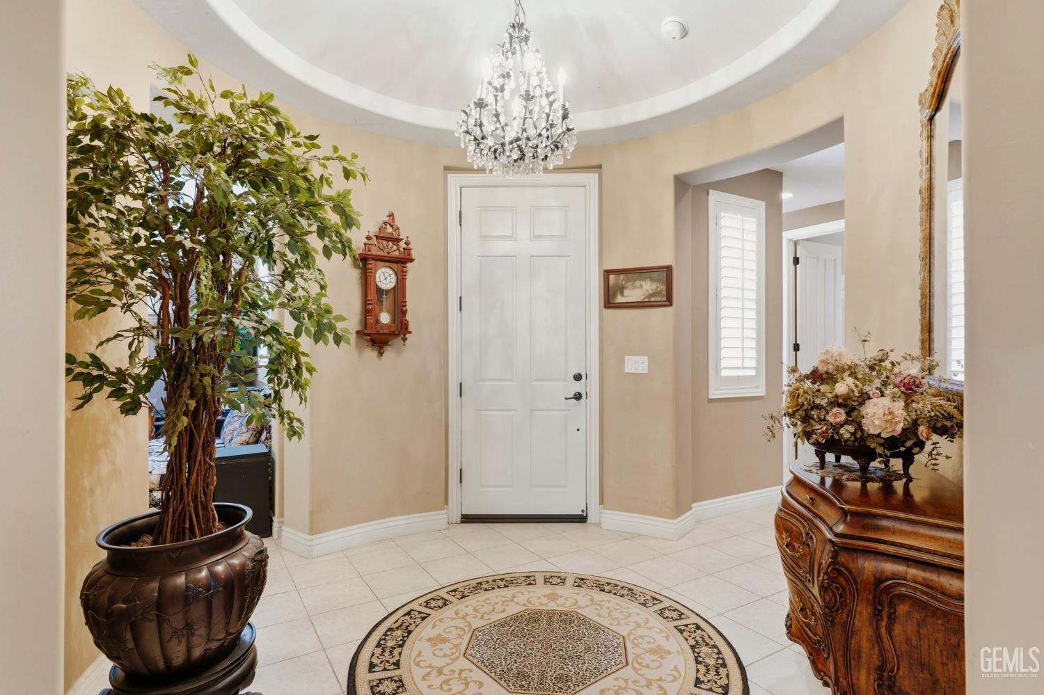 5206 Village Green Lane