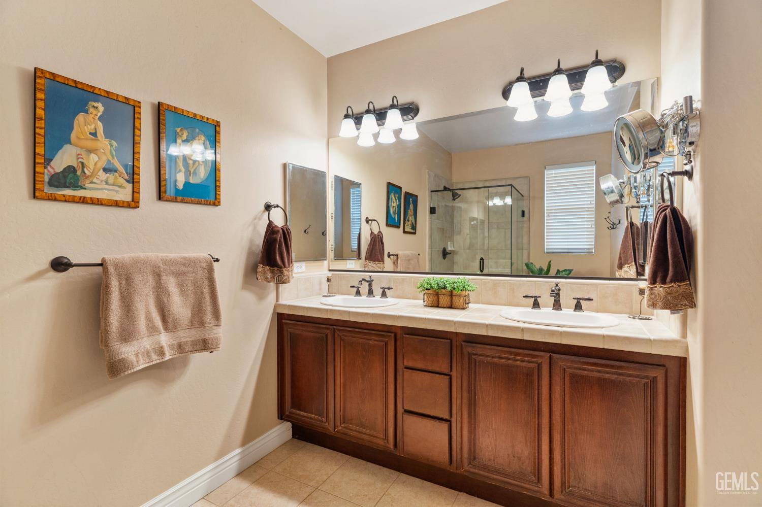 5206 Village Green Lane